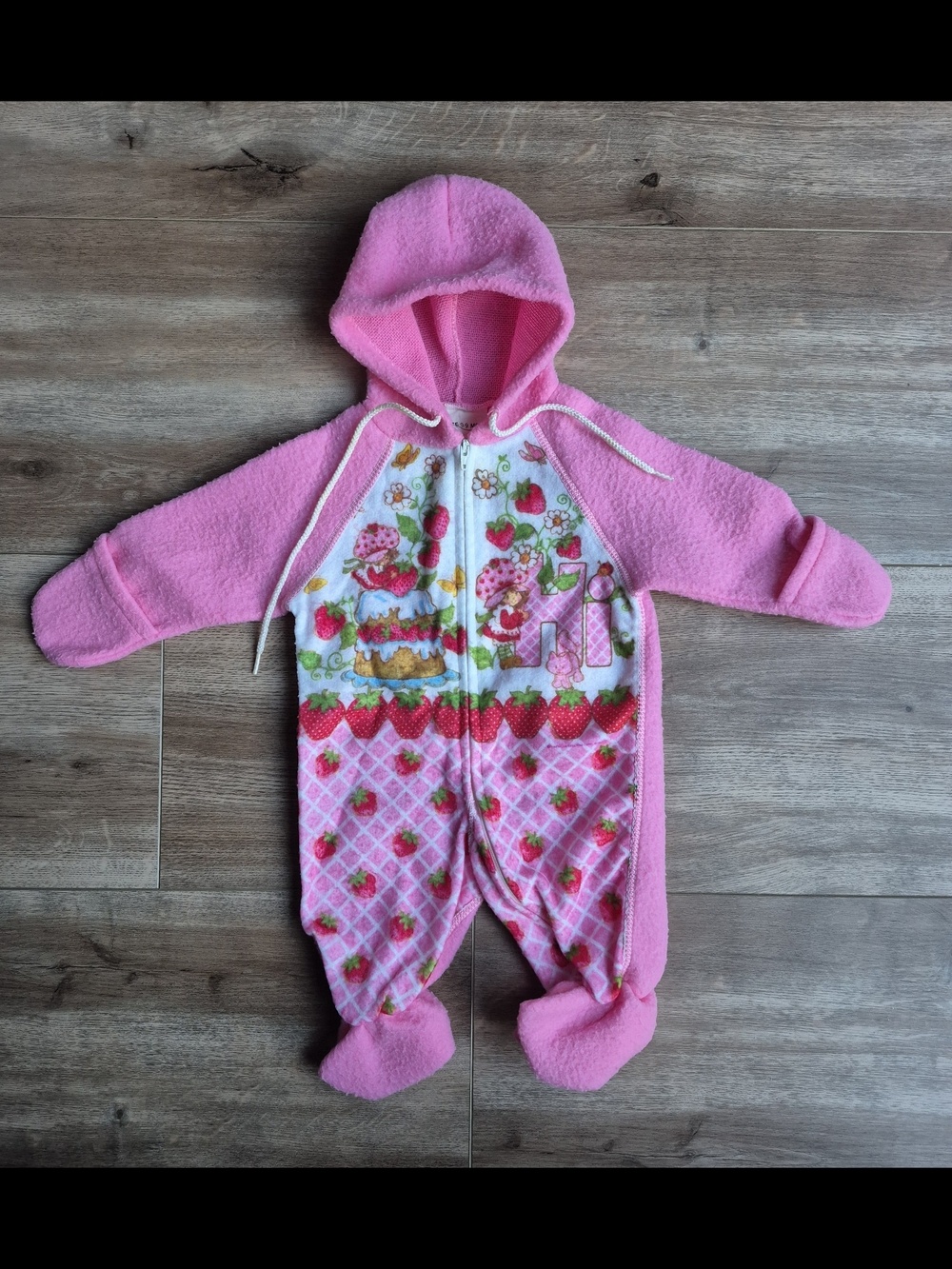 Vintage Strawberry Shortcake Fleece Baby Sleeper Size 0-9 Months Pink